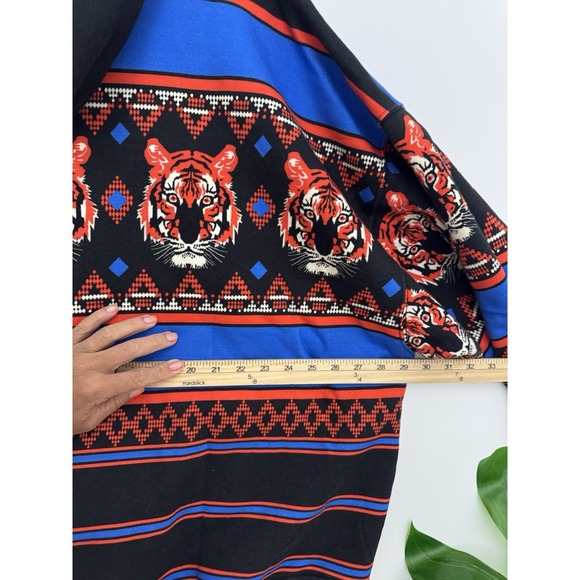 Free People Movement Sprint To The Finish Hoodie Printed Tiger Knit Black M NWT - Picture 11 of 11